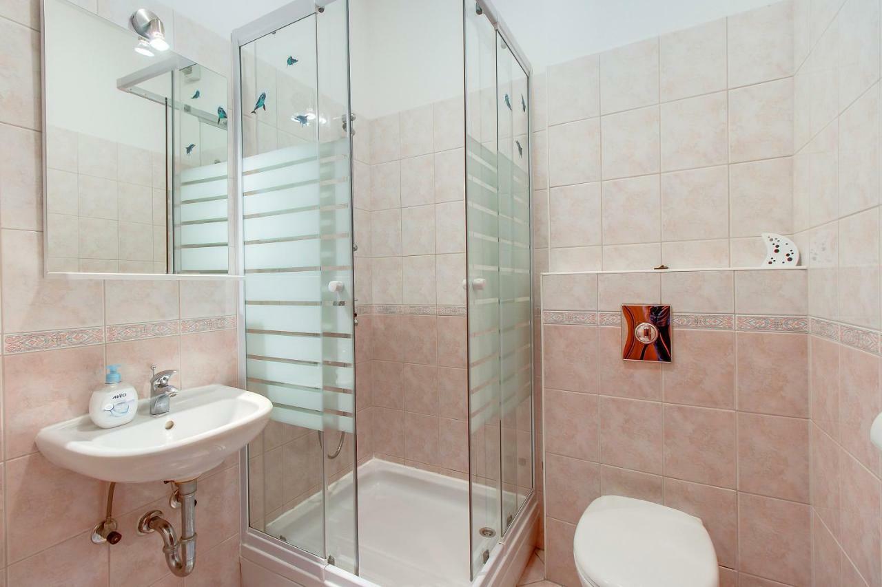 Apartments Bellus Mare Mali Lošinj Eksteriør billede