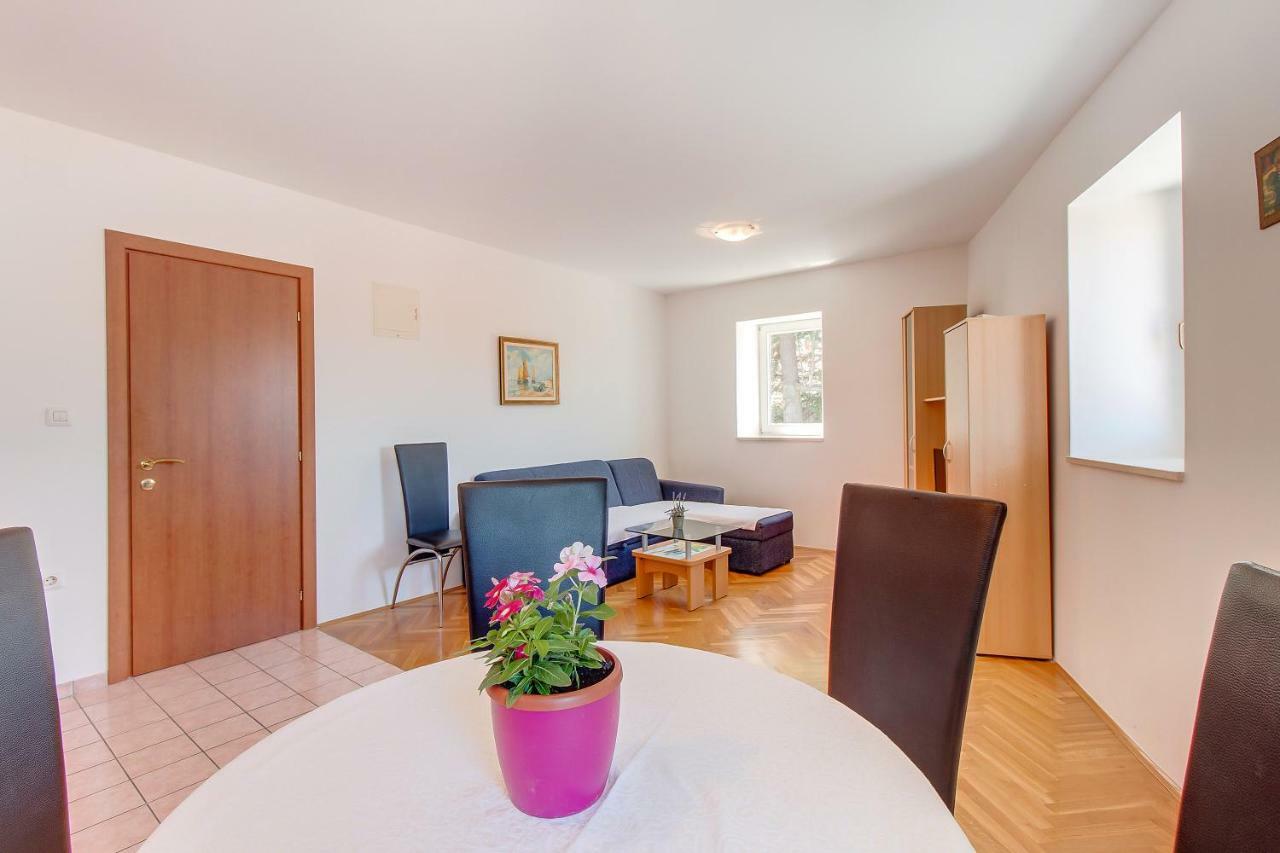 Apartments Bellus Mare Mali Lošinj Eksteriør billede