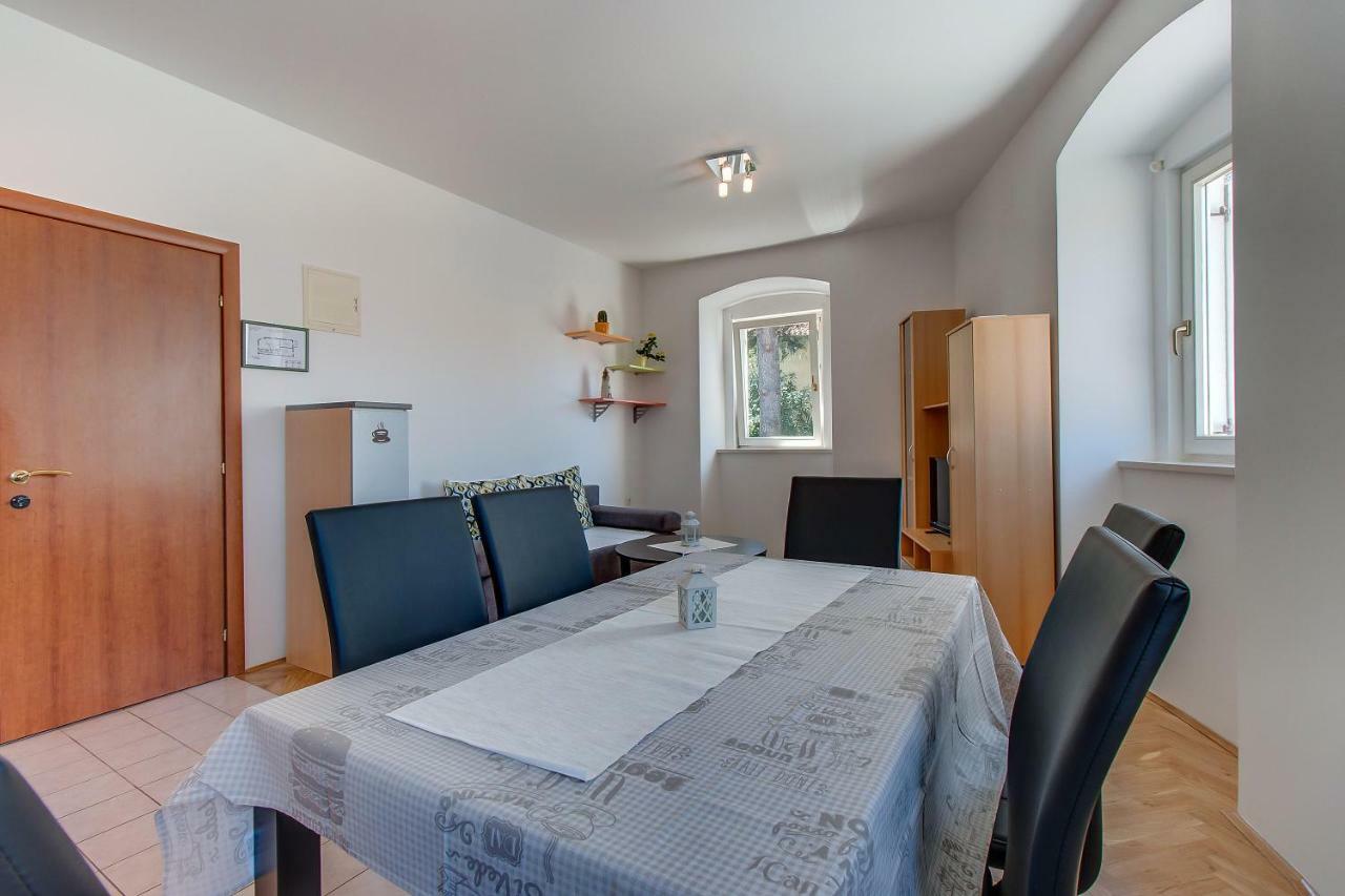 Apartments Bellus Mare Mali Lošinj Eksteriør billede